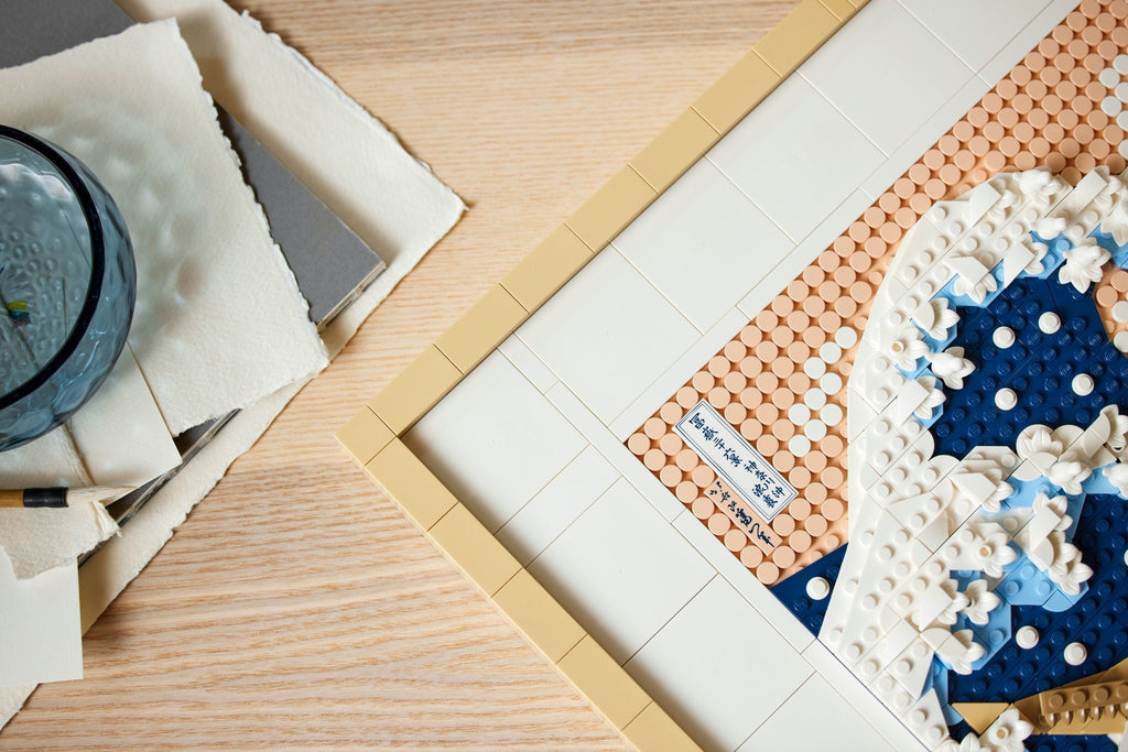 LEGO 31208 Hokusai - The Great Wave alternate view 3