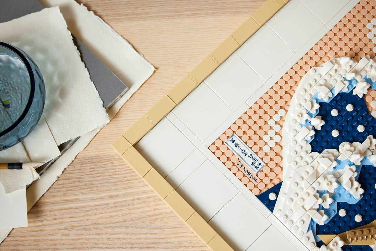 LEGO 31208 Hokusai - The Great Wave alternate view 3
