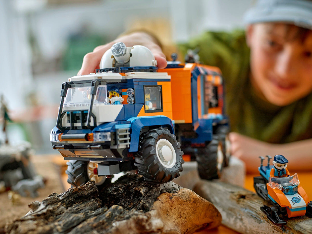 LEGO 60471 Arctic Truck alternate view 4